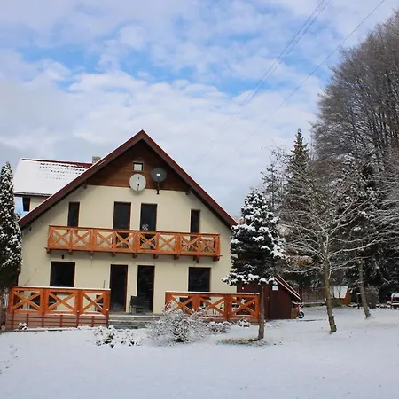 Dom Pod Bukami فيلة